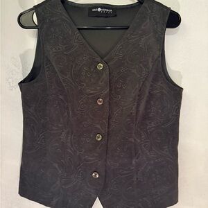 Sag Harbor Women's Green Patterned Vest